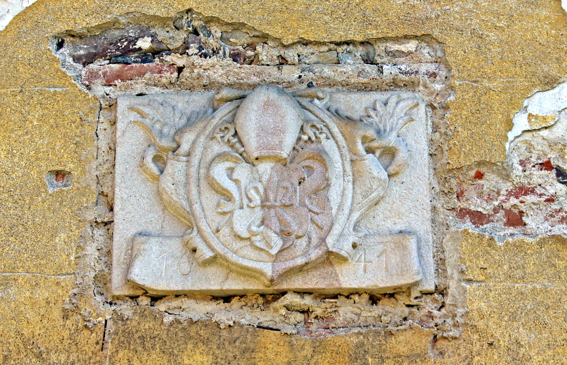 Wappen am Wirtschaftsgebäude