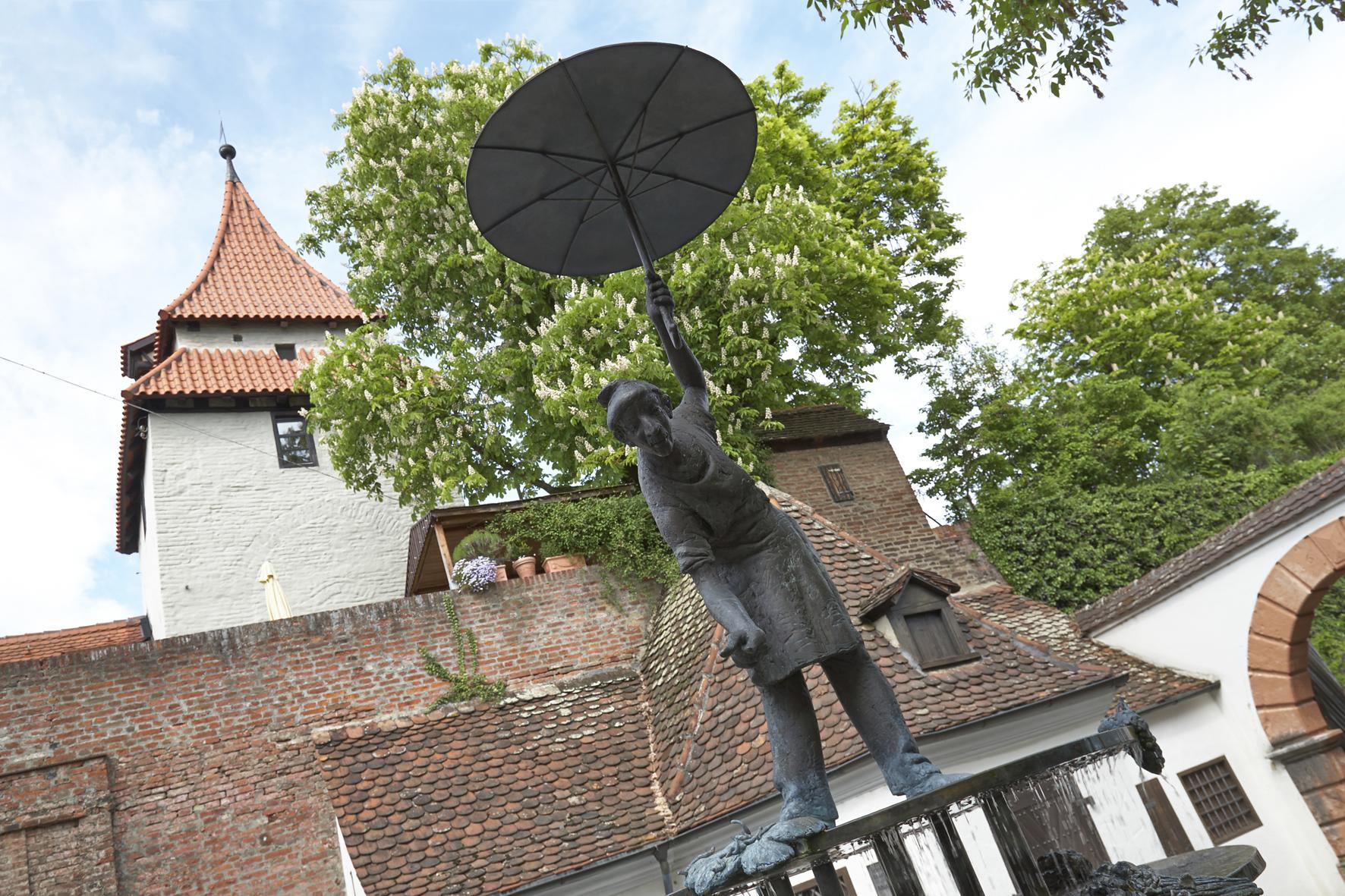 Seelturm mit dem Griesbadmichel-Brunnen