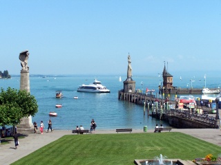 Blick vom Konzilsgebäude auf den Bodensee